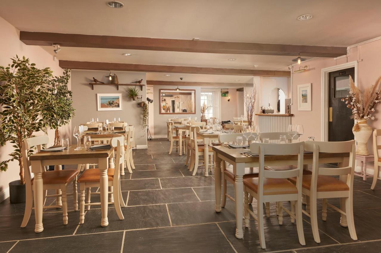 The White Hart Hotel Modbury Exteriör bild
